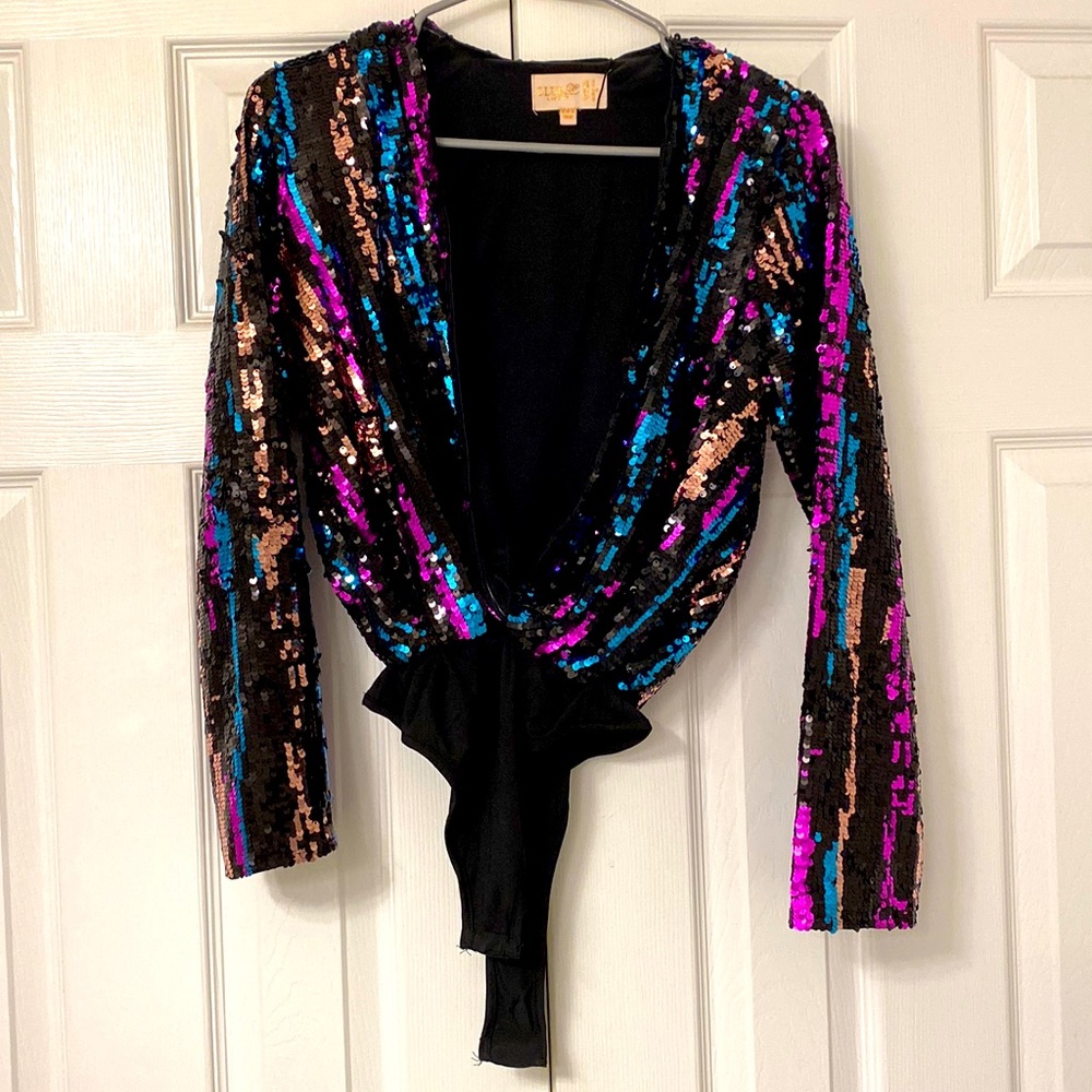 Bodysuit - snap style thong - fully sequined - low V neck - sz 4 US